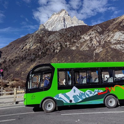 Large Space Luxurious Electric Mini Bus 153.6V70kwh Long Endurance